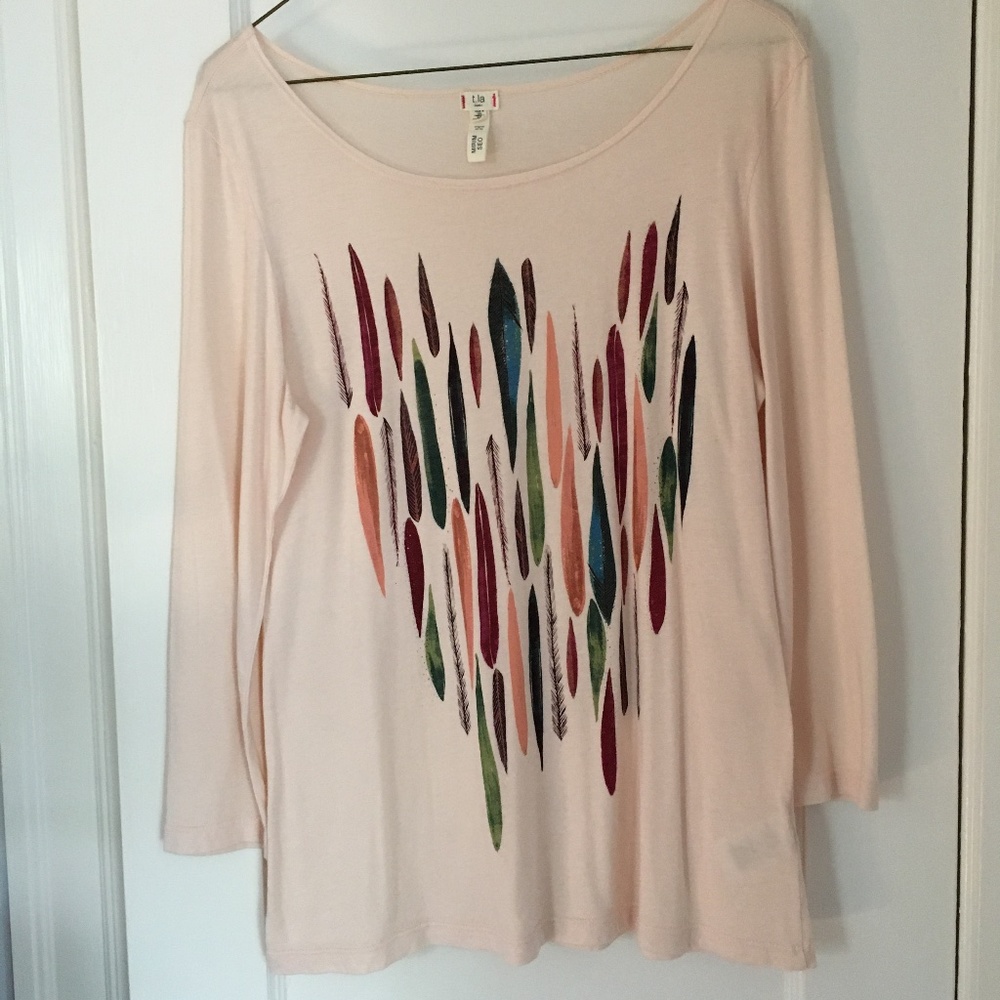 Anthropologie feather print 3/4 sleeve, pale pink (S)